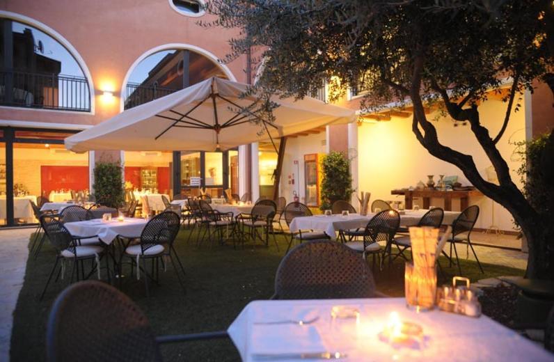 Hotel Villa Altura Ospedaletto Euganeo ภายนอก รูปภาพ